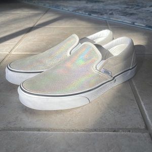 Vans, 6 Men’s, 7.5 Women’s